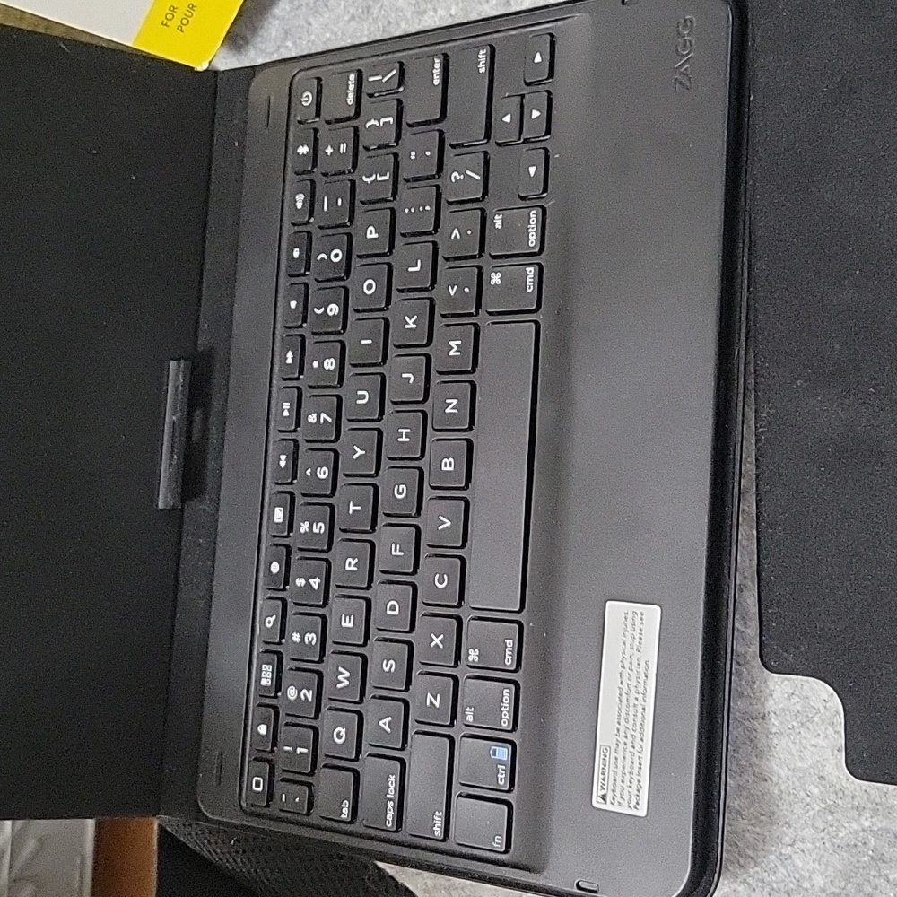 Zagg Tablet Keyboard Case NEW - Picture 2 of 7